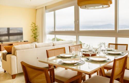 Centro Apartment | Prime Location at Beiramar Norte - Family Friendly Stay