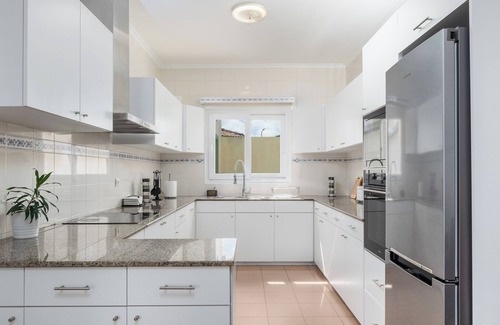 Azores House | Discover a Gem Near the Beach in Urban Paradise