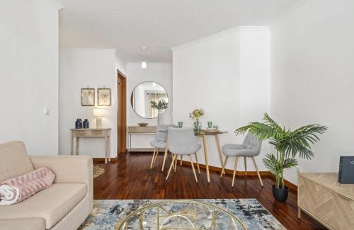 Santa Maria Maior Apartment | Locally by Homie