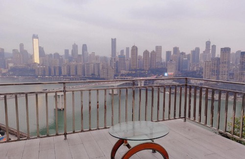 Jiang Bei Apartment | Pet-Friendly Locals Apartment Place 63 with Wheelchair Access