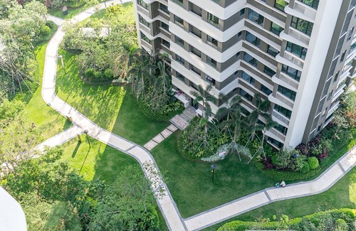 Xiangzhou District Apartment | Oceanfront Escape at Locals Boutique Apartment WanzaiCEC