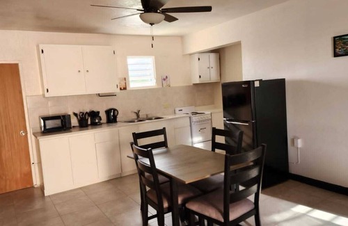 Estate Lindbergh Bay Apartment | Experience Locals In Paradise: 2-Bedroom Retreat Near Beach