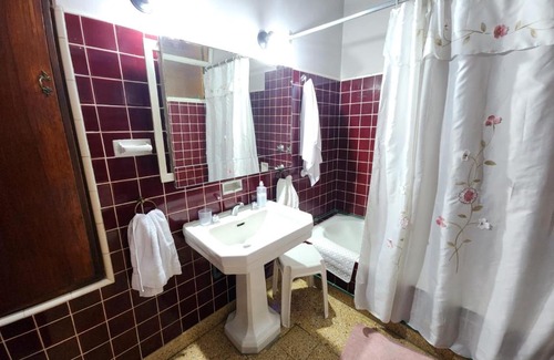 Olavarria House | Family-Friendly Stay at Locanda with Kitchen Amenities