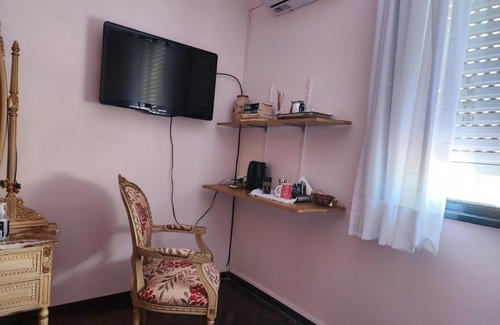 Olavarria House | Family-Friendly Stay at Locanda with Kitchen Amenities