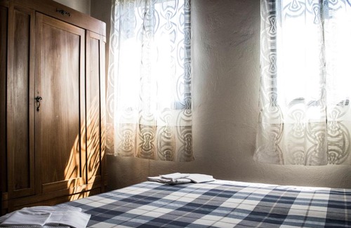 Poviglio Hotel | Discover Locanda Casa Motta: Pet-Friendly Getaway with Pool