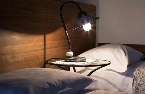Poviglio Hotel | Discover Locanda Casa Motta: Pet-Friendly Getaway with Pool