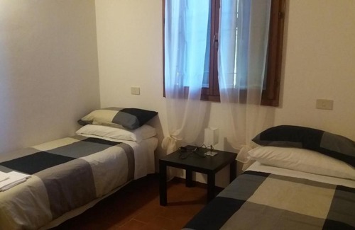 Poviglio Hotel | Discover Locanda Casa Motta: Pet-Friendly Getaway with Pool