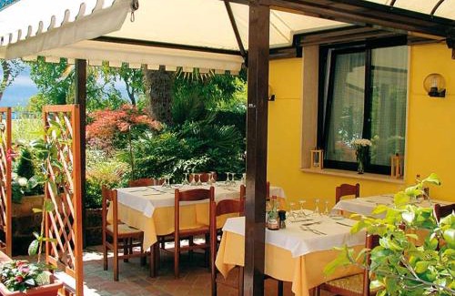 Cavallino-Treporti Hotel | Oceanfront Retreat at Locanda da Scarpa - Guest Rated 8.4