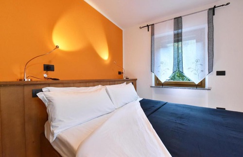 Lassolaz House | Pet-Friendly Retreat at Locanda Dei Castagneti - Breakfast Included