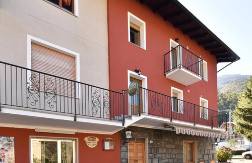 Lassolaz House | Pet-Friendly Retreat at Locanda Dei Castagneti - Breakfast Included
