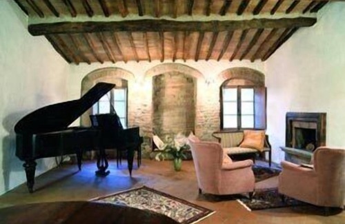 Bagno Vignoni Bed & Breakfast | Discover Locanda del Loggiato: Family-Friendly Comfort