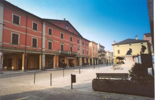 Crevalcore Hotel | Cozy Retreat at Locanda del Re - Pet Friendly & Hot Tub