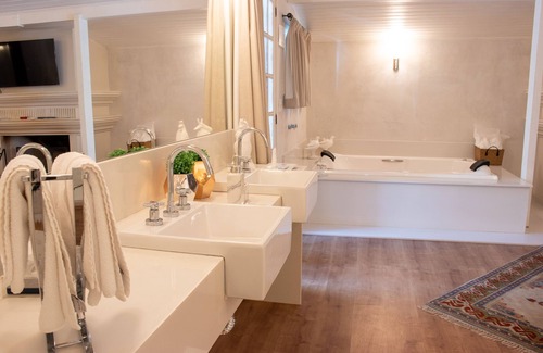 Fazenda Inglesa Hotel | Discover Relaxation at Locanda Della Mimosa - 4 Star Escape