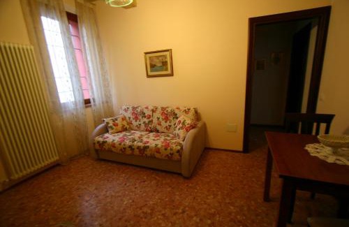 Imola Apartment | Inviting Locanda Donna Laura: Pet-Friendly & Family Ready