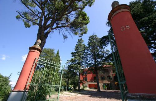 Imola Apartment | Inviting Locanda Donna Laura: Pet-Friendly & Family Ready