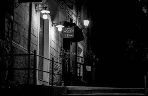 Semproniano Hotel | Pet-Friendly Escapes at Locanda La Pieve - Rated 9.2/10