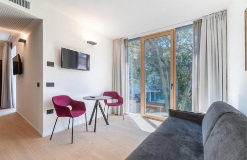 Riva del Garda Hotel | Top-Rated Locanda Restel De Fer: Pet-Friendly Getaway