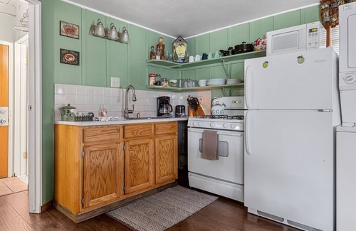 Arrowbear Lake Cabin | Ideal Getaway: Level Entry Near Lake Arrowhead & Big Bear