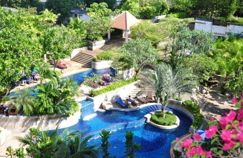 Patong Hotel | Experience Relaxation at Deluxe Room #12 in Patong Beach