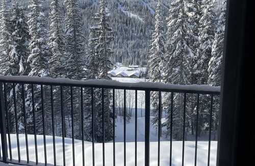 Sun Peaks Condo | SunPeaks Retreat: Ideal Location for Skiing and Golf