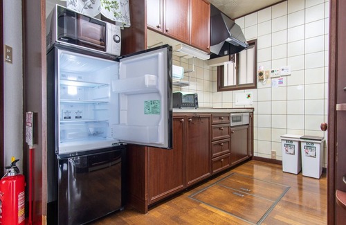 Shimo-yoshida House | Central Fujiyoshida Haven with Breakfast & Family-Friendly Perks