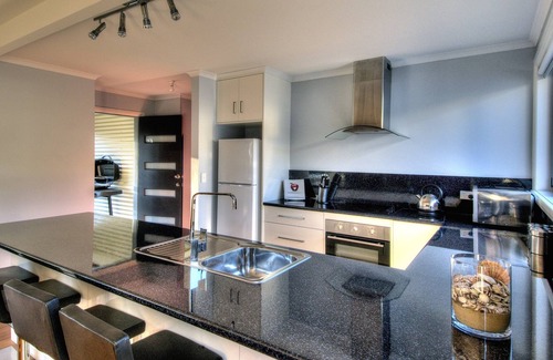 Coles Bay House | Located in the heart of Coles Bay, 2 minute walk to beach. Fireplace