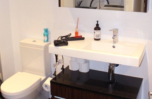 City East Apartment | Located in the Manhattan complex in Canberra's CBD
