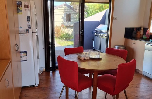 Indented Head House | Tranquil Beach Retreat with Ocean View and Spa Amenities