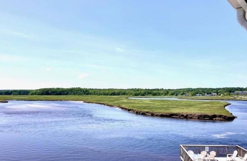 Wells Beach Condo | Oceanfront Harborside Condo #18: Steps from Wells Beach