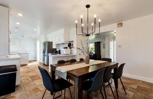 Highland House | Explore Your Stay Near American Fork Canyon - 10/10 Rating