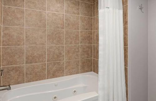 Ash Resort | Located On Cherry Grove Beach-Wyndham Towers On The Grove- 3 Bd. Dx. Oceanfront