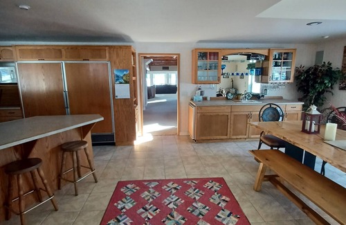 Susanville House | Serene Getaway on Eagle Lake with Pool and Breakfast