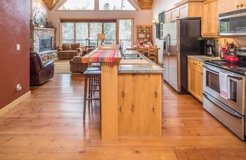 Bigfork Condo | Serene Chickadee Chalet by the Swan River - Guest Rated 9.8
