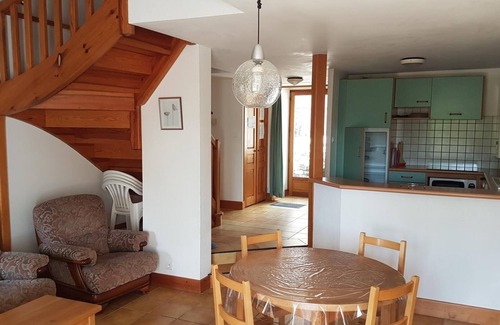 Saint-Georges-de-Levejac House | Discover "Le Couvent" for 21 in Saint Georges de Lévejac