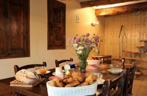 Saint-Front House | Authentic Retreat with Fireplace, Close to Nature & Activities
