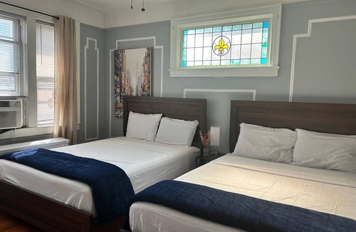 The Heights House | Spacious 3-Bedroom Unit in Jersey City Heights with Parking