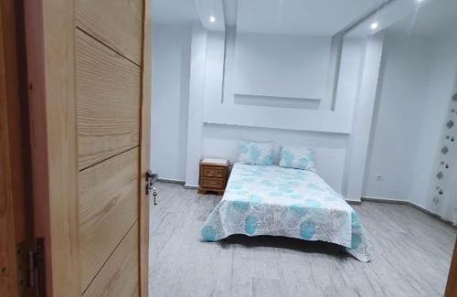 Ras Jebel Apartment | Beachside Retreat: Child-Friendly Stay Near the Shore