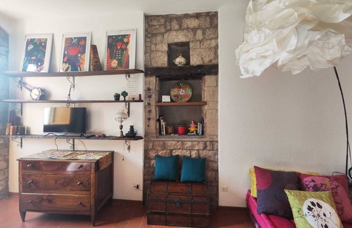 Gubbio Apartment | Location Gattapone 3, Comfortable, romantic corner in the historic center