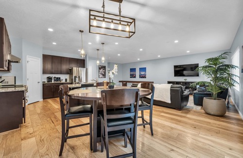 Bluffdale House | Modern 3BR House in Bluffdale – Guest Rated 10/10!