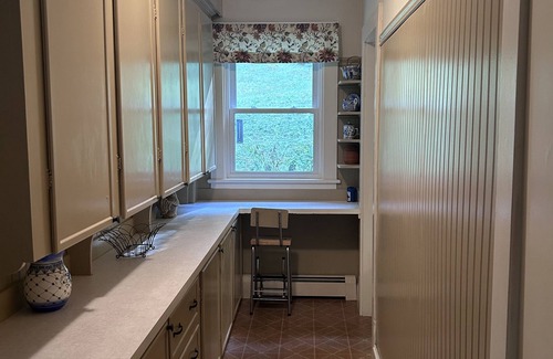 Great Barrington House | Prime Downtown Oasis: Comfort & Privacy with Ocean View