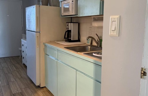 Cape May - Wildwood Condo | Prime Location Just Steps from the Beach with Heated Pool