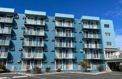 Cape May - Wildwood Condo | Prime Location Just Steps from the Beach with Heated Pool