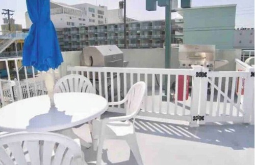 Cape May - Wildwood Condo | Prime Location Just Steps from the Beach with Heated Pool
