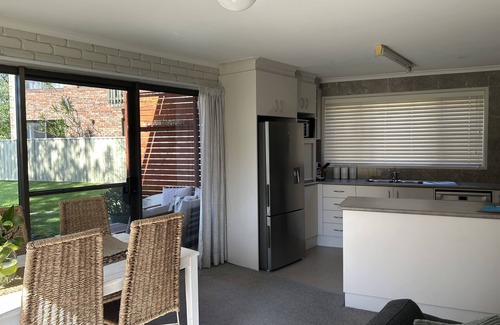 Merimbula Apartment | Prime Location: 5-Min Walk to Beach, Lake & Dining
