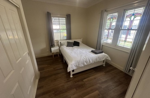 West Tamworth House | Ideal 3 Bedroom House in West Tamworth for Families