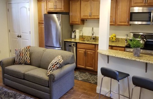 Water Hill Apartment | Downtown Retreat: Guest Rated 9.8 with Kitchen Amenities