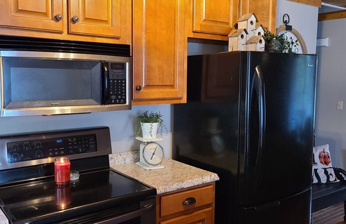 Blue Ridge Cottage | Prime Location with Pool, Spa & Family-Friendly Features
