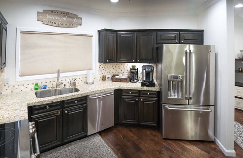 South Scottsdale Condo | Prime Location with King Master & Queen Guest Rooms