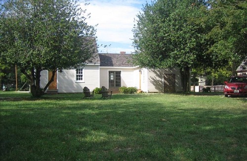 St. Michaels Cottage | Prime Location Awaits at W Melson House in St Michaels