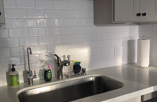 Kahuku Condo | Location - Location - Location: FULLY RENOVATED @ TBR: 1xBR/BA/PRK - WiFi/AC
